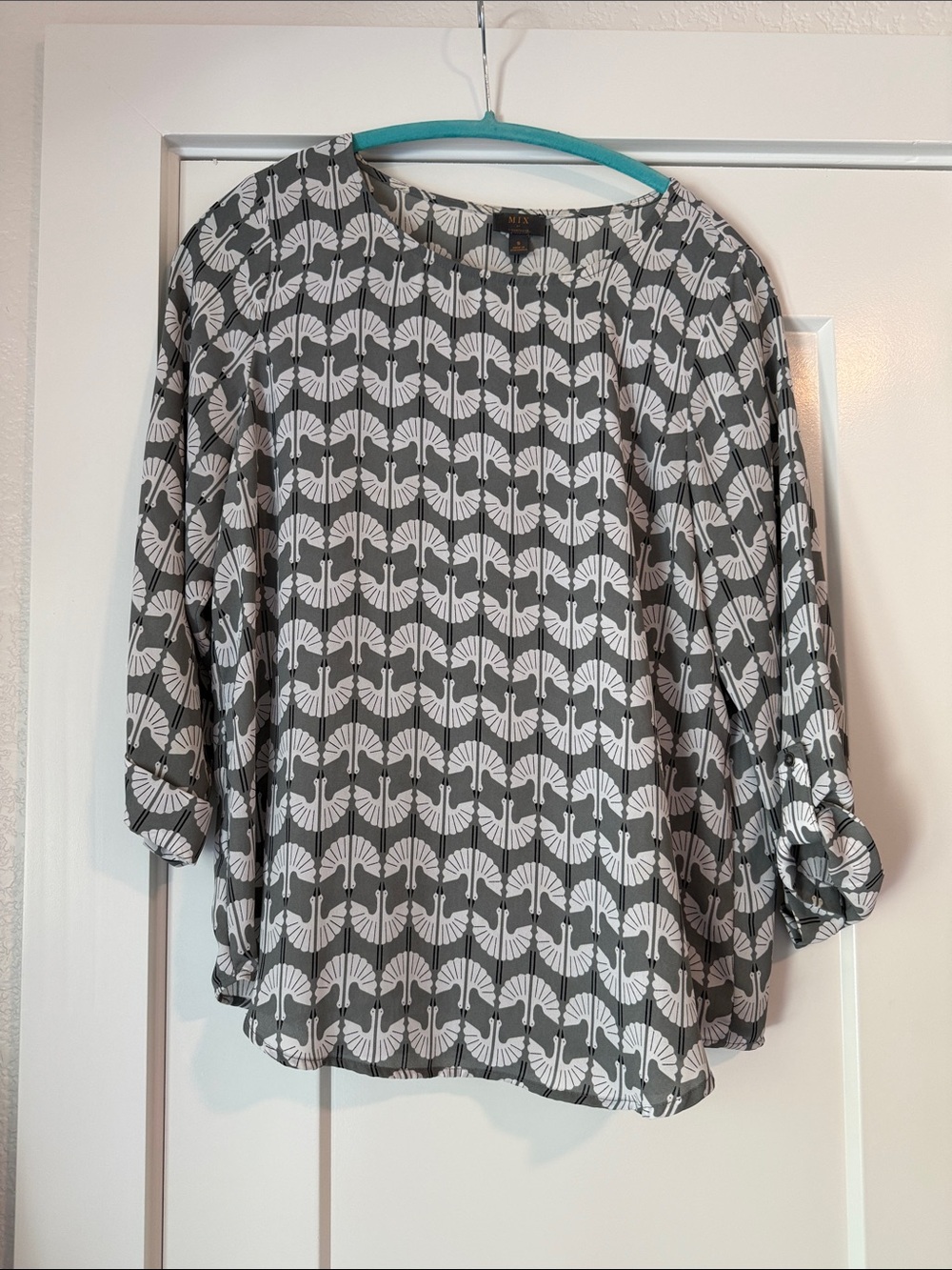 Mix It Grey and White Geometric Fan-Print Top
